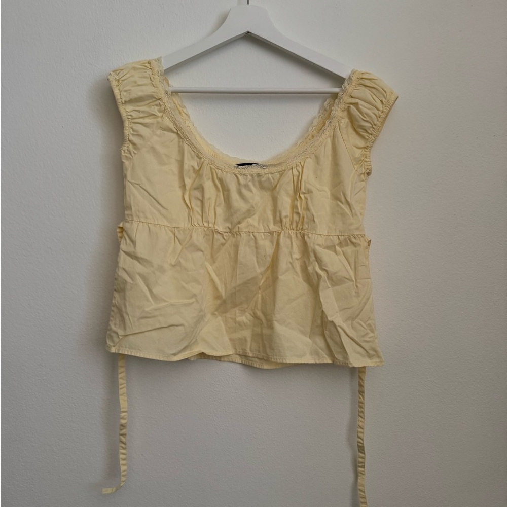 Brandy Melville Pale Yellow Scoop Neck Peplum Crop Top